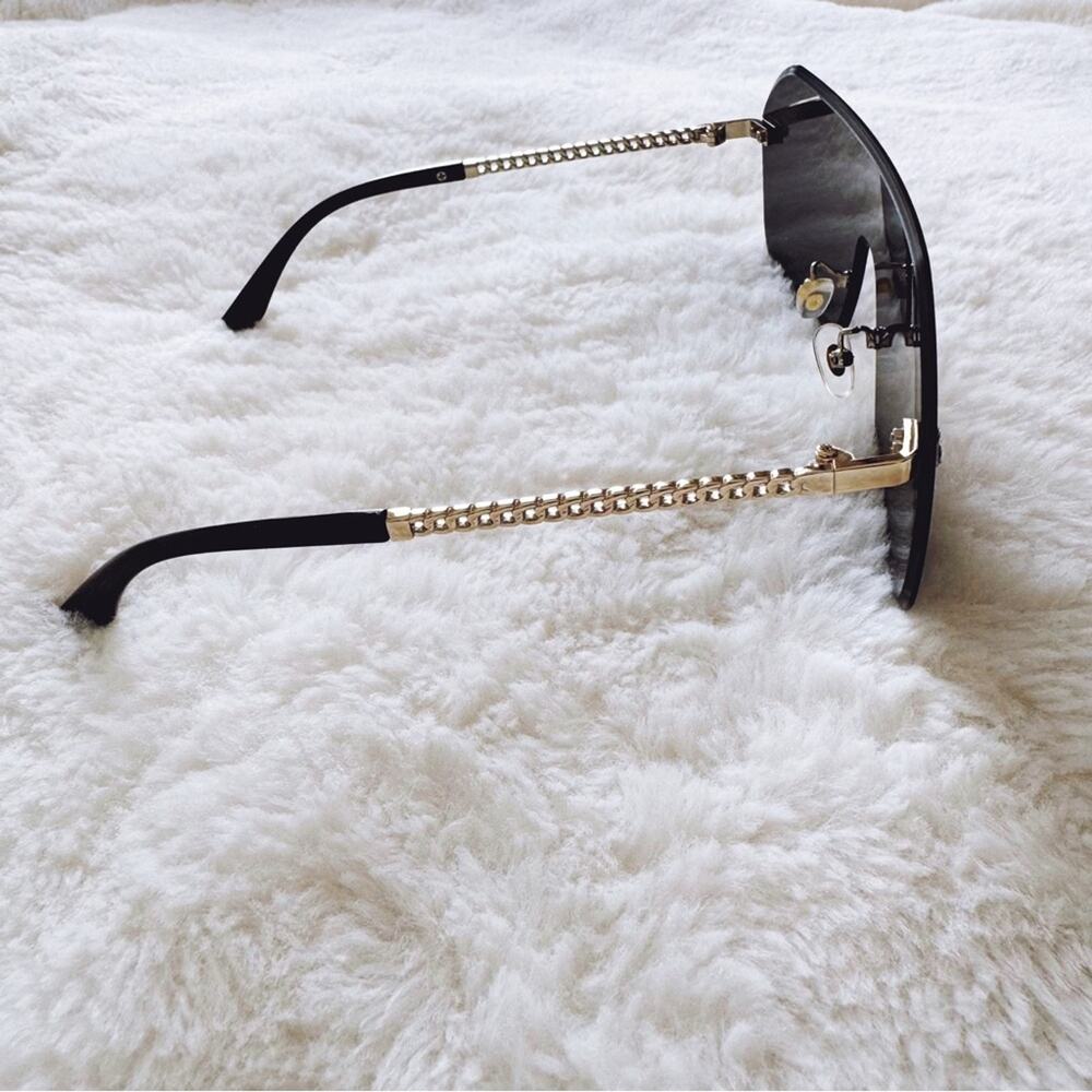 Piper Black Single-Lens Sunglasses - Picture 5 of 10
